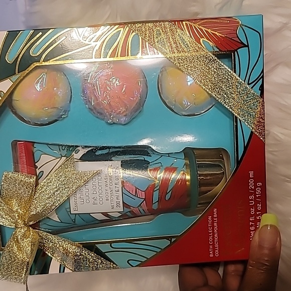 New Bath Collection Essential Moments - Picture 4 of 4